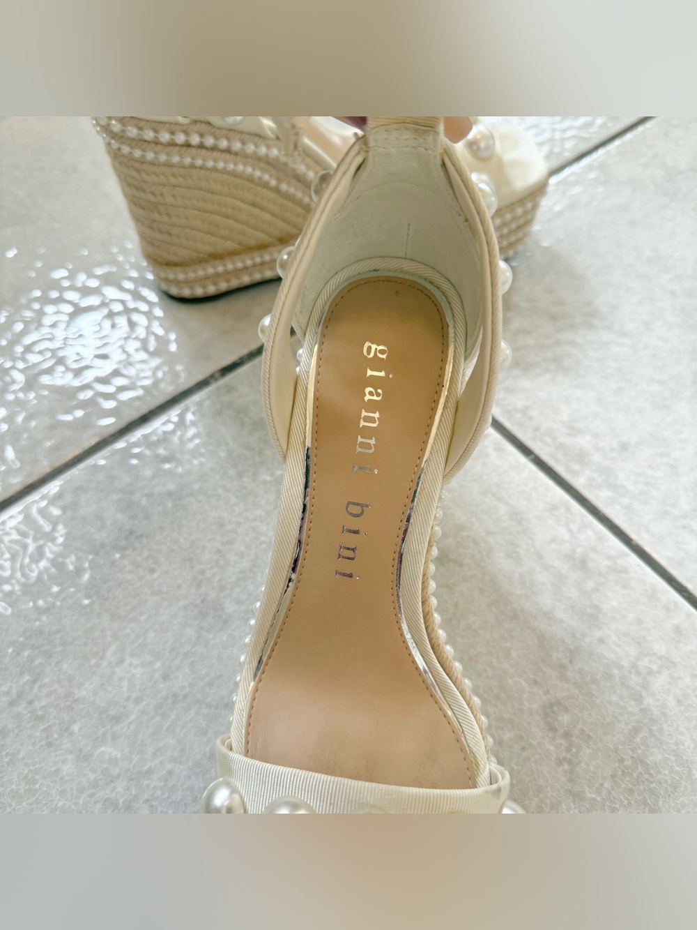 Gianni Bini Ivory Pearl-Embellished Wedge Size 6.5 - Picture 7 of 7